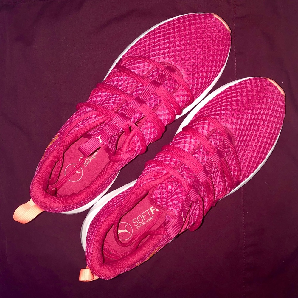 *BRAND NEW* HOT PINK Puma Sneakers